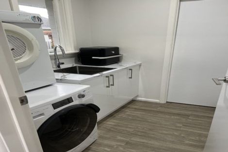 Photo of property in 117 Blighs Road, Strowan, Christchurch, 8052