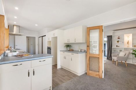 Photo of property in 30 Bassett Road, Johnsonville, Wellington, 6037