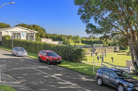 Photo of property in 2 Hobson Street, New Plymouth, 4312