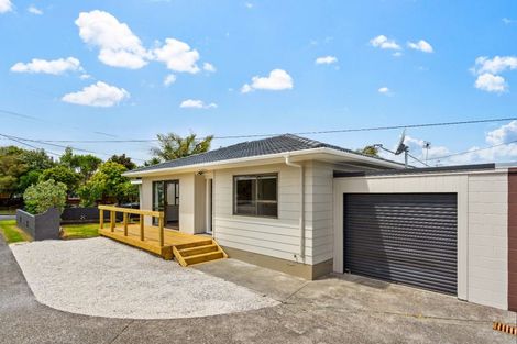 Photo of property in 1/9 Rewarewa Road, Te Atatu Peninsula, Auckland, 0610