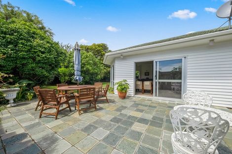 Photo of property in 307 Te Moana Road, Waikanae, 5036