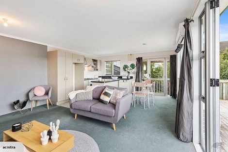 Photo of property in 97a Allington Road, Karori, Wellington, 6012