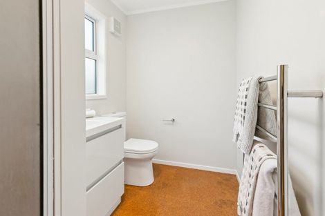 Photo of property in 48 Baroda Street, Khandallah, Wellington, 6035