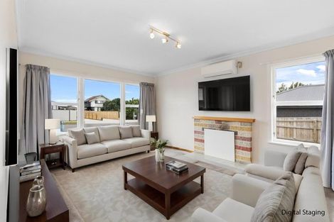 Photo of property in 34 Queenwood Road, Levin, 5510