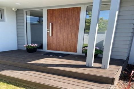 Photo of property in 2/32a Gleneagles Terrace, Ilam, Christchurch, 8053