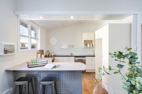 Photo of property in 205 Wolseley Street, Mayfair, Hastings, 4122