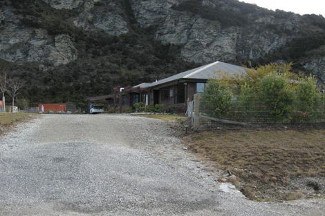 Photo of property in 24 Old Racecourse Road, Albert Town, Wanaka, 9305