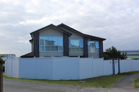 Photo of property in 9 Keating Rise, Northcross, Auckland, 0632