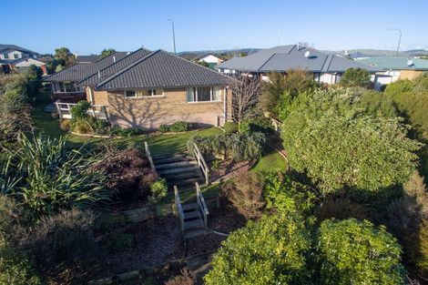 Photo of property in 158 Ruapehu Drive, Fitzherbert, Palmerston North, 4410
