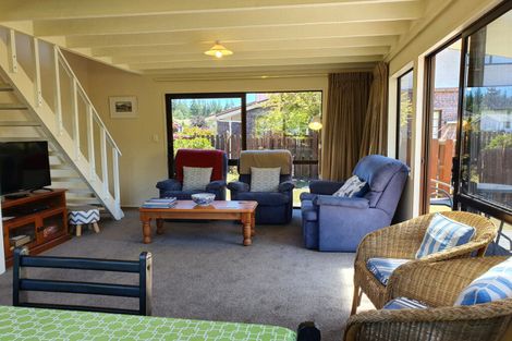 Photo of property in 4 Burnett Place, Lake Tekapo, 7999