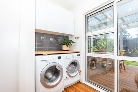 Photo of property in 8 Root Street, Gisborne, 4010