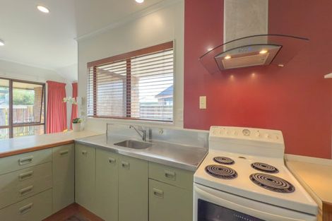 Photo of property in 14b Pohutukawa Drive, Owhata, Rotorua, 3010