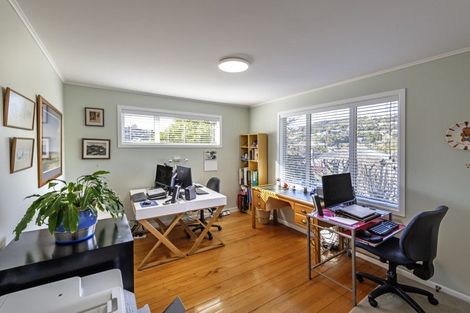 Photo of property in 9 Khouri Avenue, Karori, Wellington, 6012