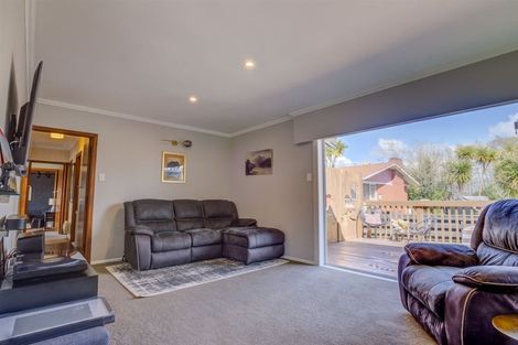 Photo of property in 17 Macmurdo Avenue, Glenview, Hamilton, 3206