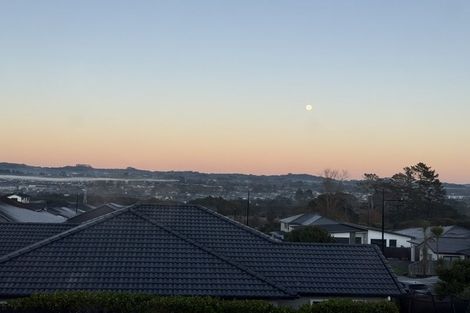 Photo of property in 25 Reserva Crescent, Kumeu, 0810
