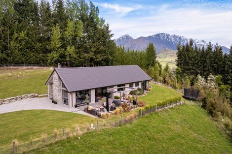 Photo of property in 86 Mountain View Road, Dalefield, Queenstown, 9371