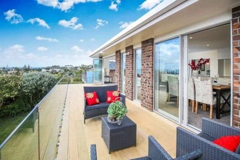 Photo of property in 5 Maxwelton Drive, Mairangi Bay, Auckland, 0630