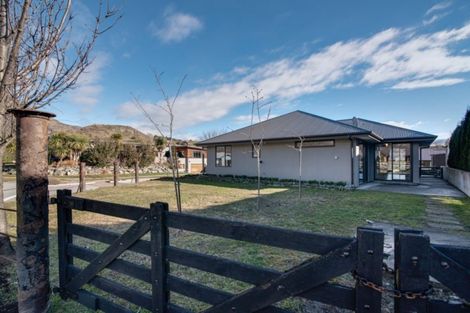 Photo of property in 2 Quill Street, Lake Hayes, Queenstown, 9304