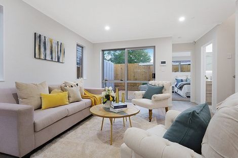 Photo of property in 527d Pakuranga Road, Howick, Auckland, 2010