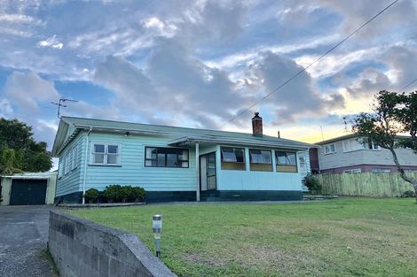 Photo of property in 2 Nield Road, Manurewa, Auckland, 2102