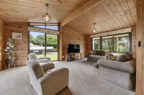 Photo of property in 37 Flint Road West, Stratford, 4332