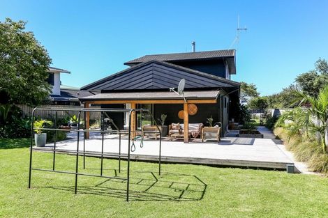 Photo of property in 23 Linda Street, Oakura, 4314