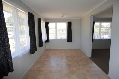 Photo of property in 64 Tawa Crescent, Manurewa, Auckland, 2102