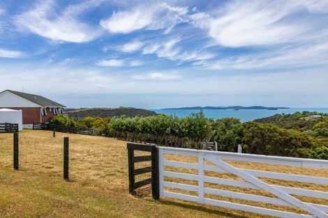 Photo of property in 12 Kotare Place, Sandspit, Warkworth, 0982