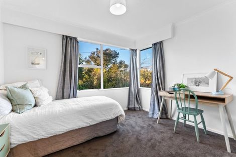 Photo of property in 17 East Way, Durie Hill, Whanganui, 4500