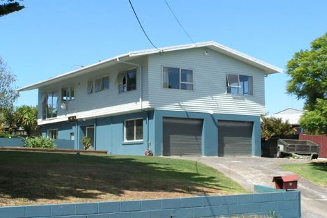 Photo of property in 14 Valley Road, Northcote, Auckland, 0626