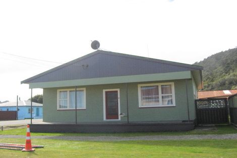 Photo of property in 67 Fox Street, Cobden, Greymouth, 7802