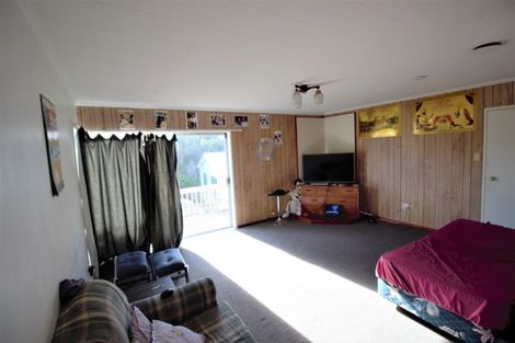 Photo of property in 1/7 Classic Grove, Bayview, Auckland, 0629