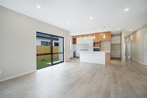 Photo of property in 2 Kakabeak Way, Takanini, 2110