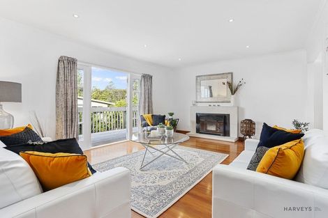 Photo of property in 534 West Coast Road, Oratia, Auckland, 0604