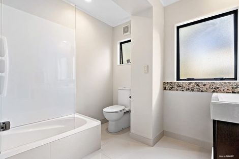 Photo of property in 29 Bellbird Rise, Murrays Bay, Auckland, 0630