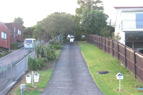 Photo of property in 35 Shanaway Rise, Hillcrest, Auckland, 0627