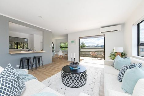 Photo of property in 94 Beach Haven Road, Beach Haven, Auckland, 0626