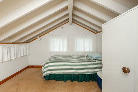 Photo of property in 19 Tauroa Road, Havelock North, 4130