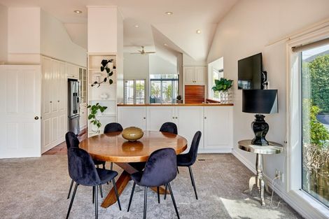 Photo of property in 4 Robieson Street, Roseneath, Wellington, 6011