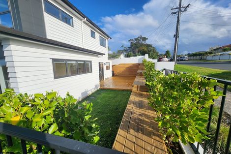 Photo of property in 27 Deep Creek Road, Waiake, Auckland, 0630