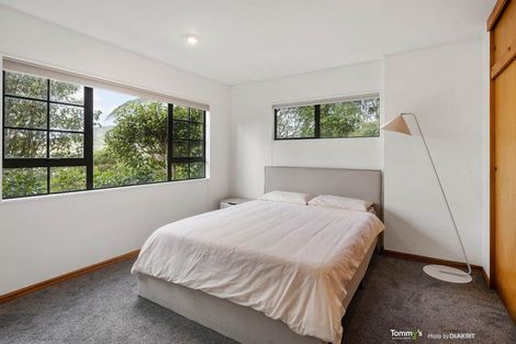 Photo of property in 17 David Crescent, Karori, Wellington, 6012