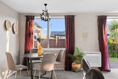 Photo of property in 2/275 Hendersons Road, Hoon Hay, Christchurch, 8025