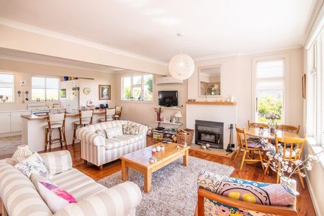 Photo of property in 30 Okains Bay Road, Robinsons Bay, Akaroa, 7581