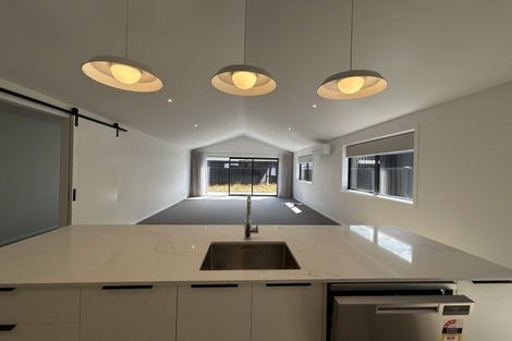 Photo of property in 32 Longview Drive, Lake Hawea, 9382