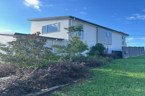 Photo of property in 1a Pavola Grove, Glenfield, Auckland, 0629