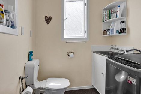 Photo of property in 3 Victoria Street, Hawera, 4610