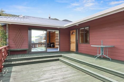 Photo of property in 252b Waikawa Road, Waikawa, Picton, 7220