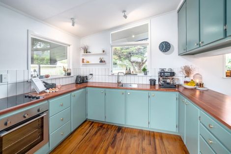 Photo of property in 53 Brandon Street, Featherston, 5710