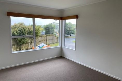 Photo of property in 1 Triangle Road, Massey, Auckland, 0614
