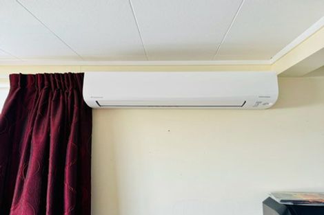 Photo of property in 17 Old Coach Road, Johnsonville, Wellington, 6037